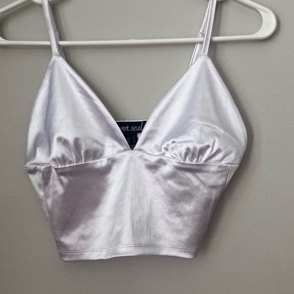 White silk cropped tank top. - Picture 1 of 1